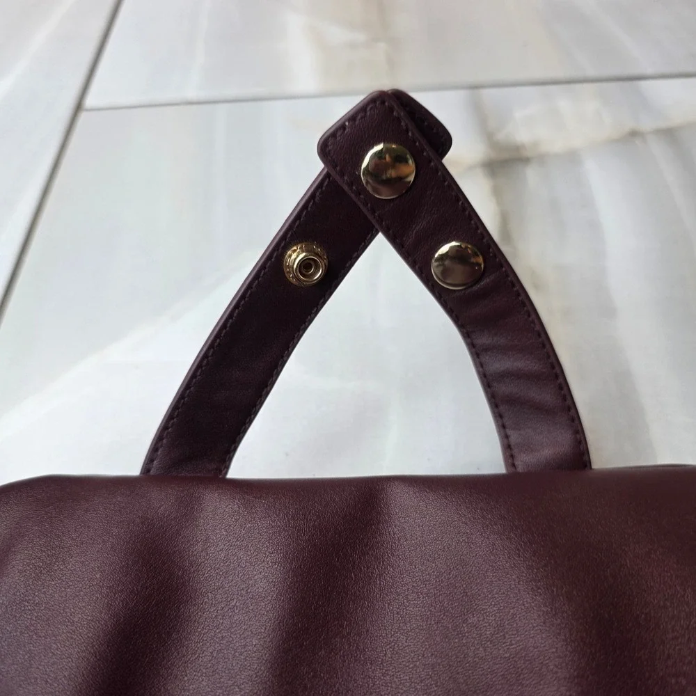 Itzy Ritzy Chill Like a Boss Insulated Bottle Bag‎ Burgundy Quilted Vegan S3